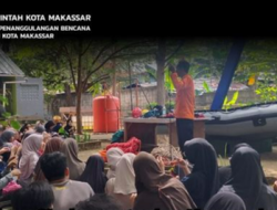 Penyerahan Cinderamata dan Kenang-Kenangan BPBD Kota Makassar dan Tim Bantuan Medis Fakultas Kedokteran UMI pada Kegiatan Pendidikan dan Latihan Manajemen Bencana