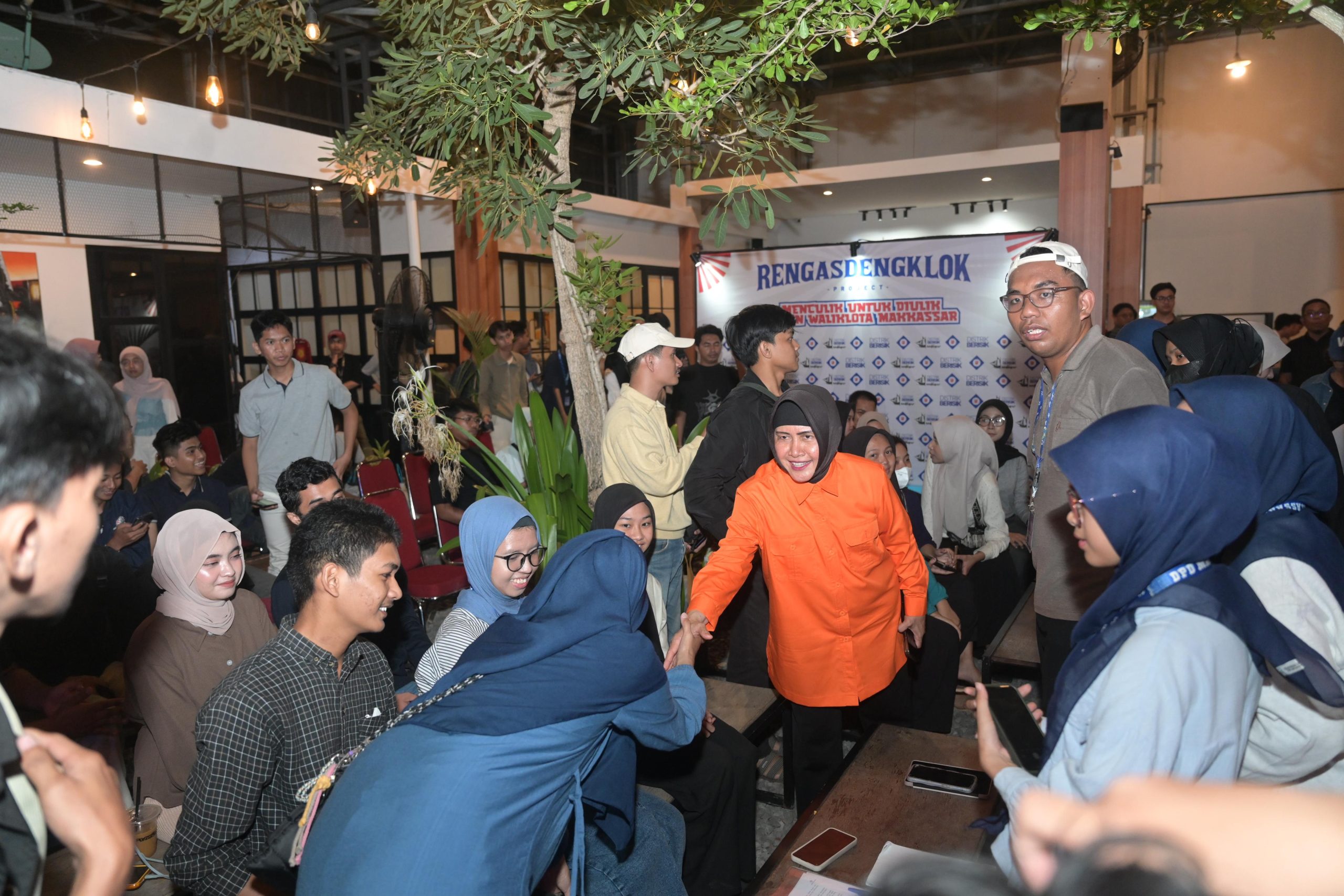 Suasana forum pemuda Distrik Berisik penuh antusiasme, Rabu malam 30 Oktober 2024