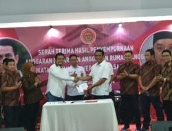 Rektor Unhas Hadiri Penyerahan AD/ART IKA Unhas