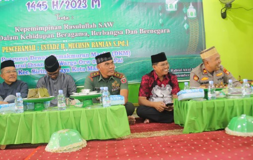 Tripika Kecamatan Biringkanaya menghadiri peringatan Maulid Nabi Besar Muhammad SAW 1445 H di Masjid Nurul Ihsan, RW 02, Asang-Pai, Kelurahan Pai, Kecamatan Biringkanaya