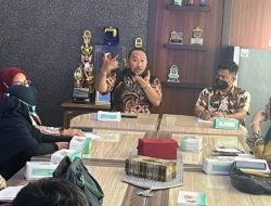 Camat Panakkukang Bahas Stunting Bersama Lurah dan Penyuluh KB