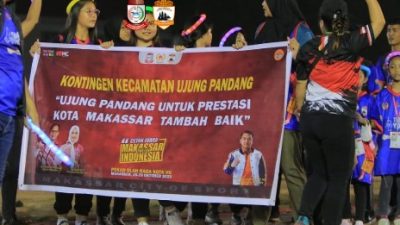 Kontingen Kecamatan Ujung Pandang Meriahkan Pembukaan Porkot VIII Makassar