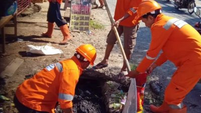 Cara Camat Biringkanaya Cegah Banjir: Bersihkan Sedimen dan Sampah dari Saluran Air